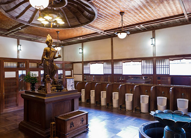 10 cong trinh toilet ky cuc het cho noi chi co o nhat ban