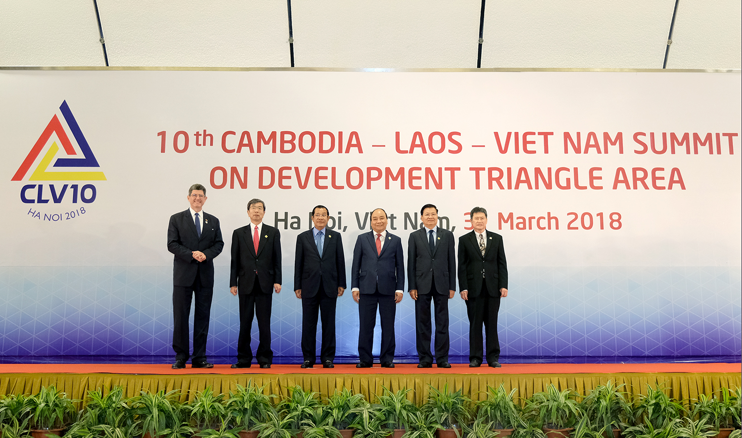 hop tac toan dien xay dung cac nen kinh te clv hoi nhap ben vung thinh vuong