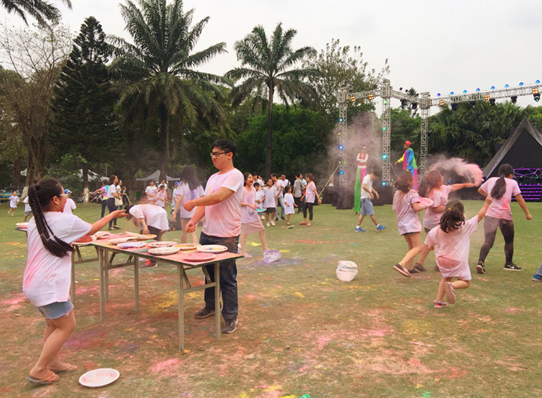 doc dao le hoi sac mau color fest 2018 cua nguoi an do tai ha noi