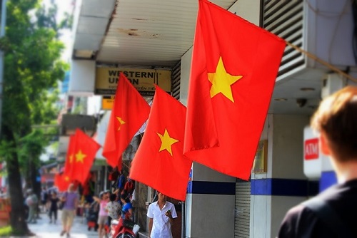 trinh gop nghi le 304 15 va tet duong lich lieu co kha thi