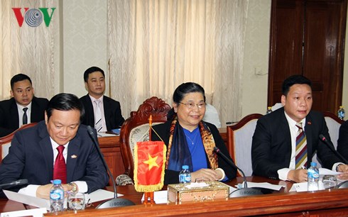 pho chu tich quoc hoi tong thi phong tham lam viec tai lao