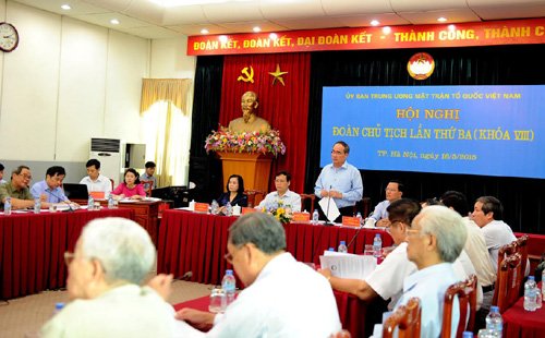 de nghi bai nhiem tu cach dai bieu quoc hoi ba chau thi thu nga