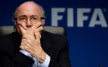 chu tich fifa dau dau sau vu be boi tham nhung gay chan dong