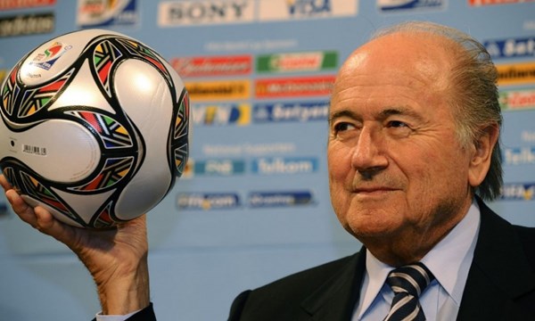 bat chap be boi tham nhung sepp blatter tai dac cu chu tich fifa