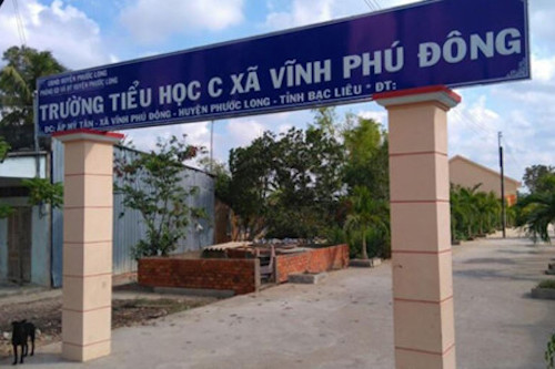 bat tam giam hieu truong truong tieu hoc nghi ngo dam o voi nu sinh