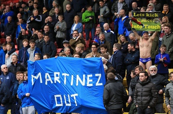 everton sa thai hlv martinez sau 3 nam gan bo