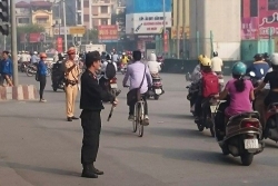 ha noi gan 30 tuyen duong cam phuong tien de don tong thong my