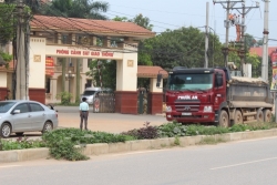 vinh phuc dan keu troi vi xe cho dat long hanh giua ban ngay