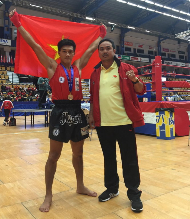 ha mirbek sartkalmokov duy nhat lan thu 6 vo dich giai muay thai the gioi