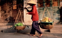 bai van 10 diem viet ve nhung con nguoi khong co ngay nghi le