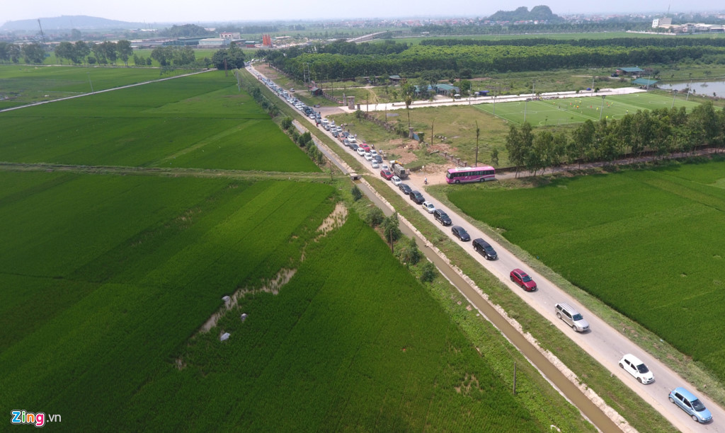 bien nhan tao lon nhat viet nam gay that vong ngay nghi le