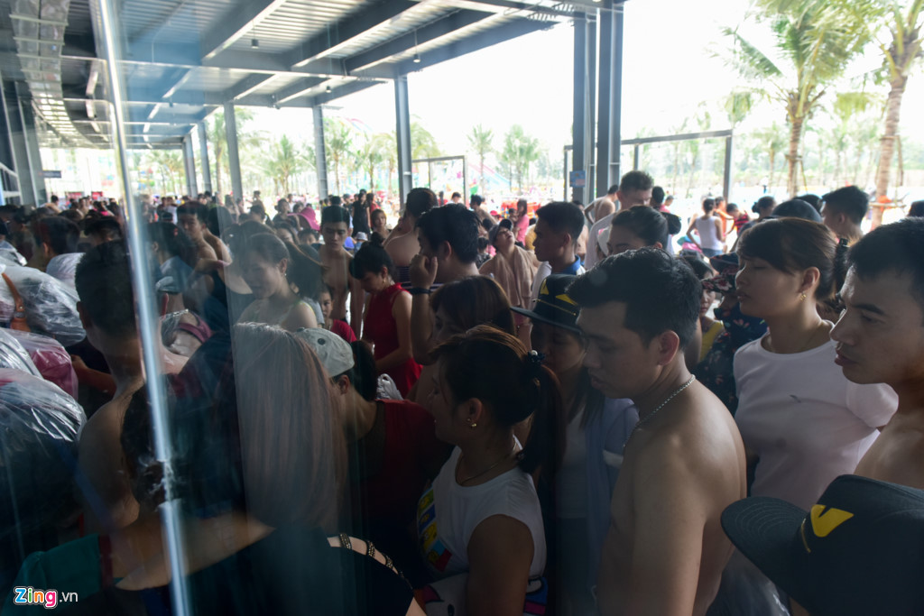 bien nhan tao lon nhat viet nam gay that vong ngay nghi le