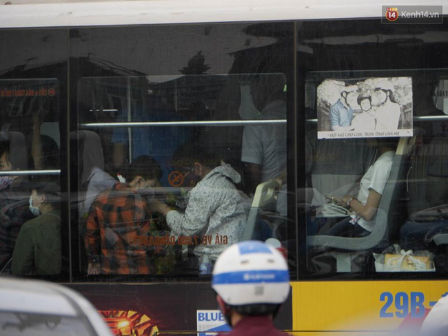 ket thuc 4 ngay nghi le nguoi dan linh kinh do dac quay lai ha noi va sai gon