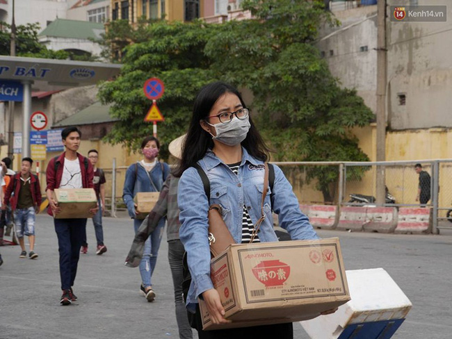 ket thuc 4 ngay nghi le nguoi dan linh kinh do dac quay lai ha noi va sai gon