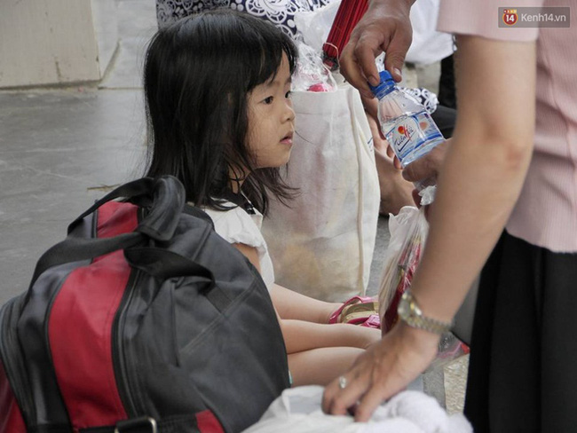 ket thuc 4 ngay nghi le nguoi dan linh kinh do dac quay lai ha noi va sai gon