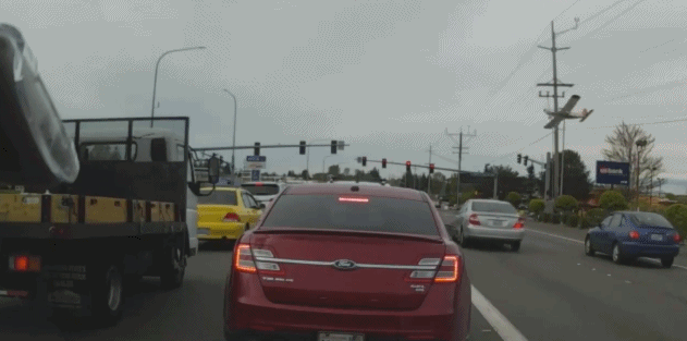 video may bay cham vao duong day dien phat no nhu qua cau lua