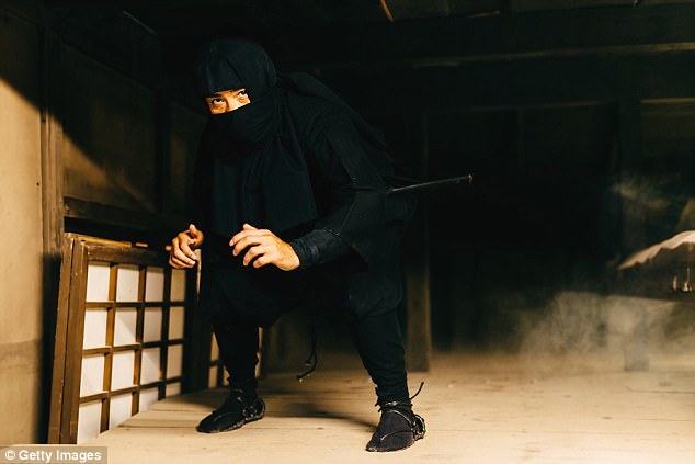 nhat ban thieu ninja cho mua du lich cao diem