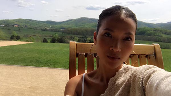 co gai lang choi bat can doi trong phim gai nhay gio ra sao