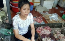 vu tat dau luyn vao sap thit lon buoc dau da xac dinh 2 nguoi phu nu chu muu