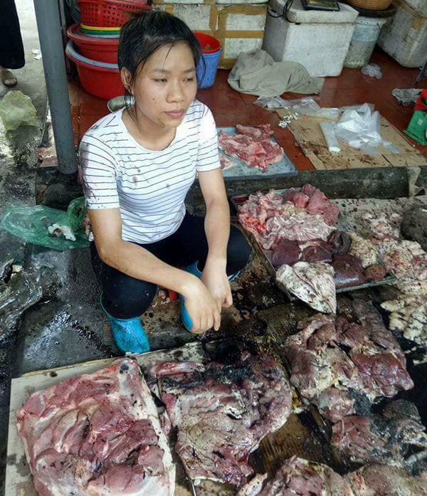 vu tat dau luyn vao sap thit lon buoc dau da xac dinh 2 nguoi phu nu chu muu