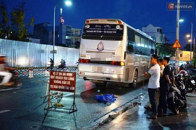 nguoi phu nu bi xe khach mang bien campuchia can tu vong tren pho sai gon
