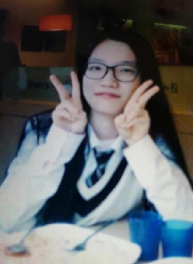 tim thay thi the nu sinh 17 tuoi trong bi kich chim pha sewol so nguoi mat tich giam xuong 8