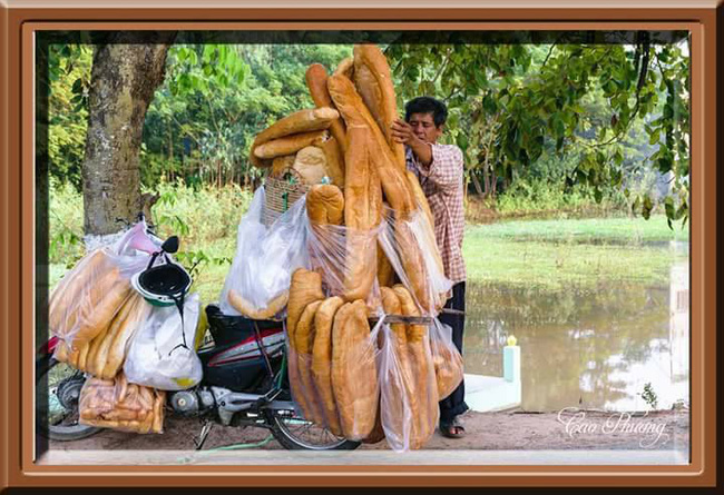 xon xao hinh anh nhung chiec banh mi khong lo thu hut nguoi dan o an giang