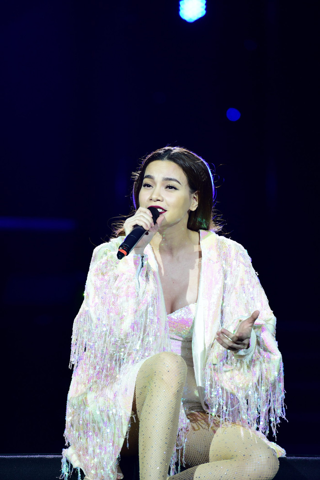 ho ngoc ha mac goi cam hat tinh tu voi noo phuoc thinh