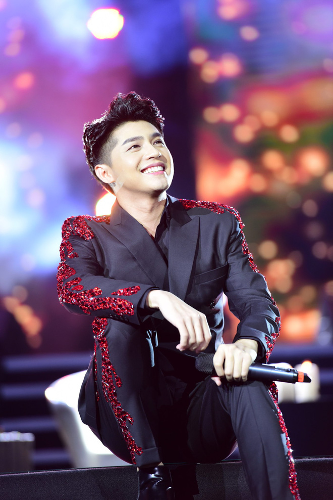 ho ngoc ha mac goi cam hat tinh tu voi noo phuoc thinh