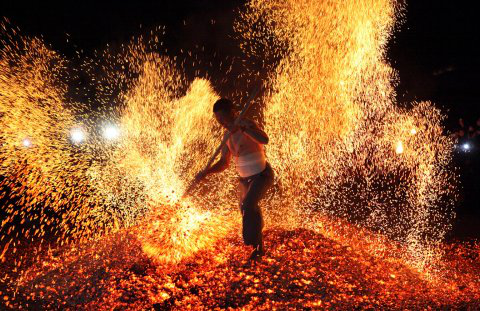 tu quoc gia moi tuan xay dung mot nha may nhiet dien trung quoc dang tro thanh nuoc di dau ve nang luong xanh