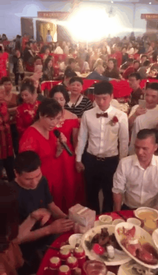 phong cach mung cuoi kieu nha giau o trung quoc co dau chu re phai mang bao tai dung tien