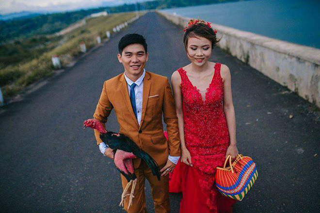 anh cuoi cua chu re me ga choi chup kieu gi cung duoc mien la phai co ga