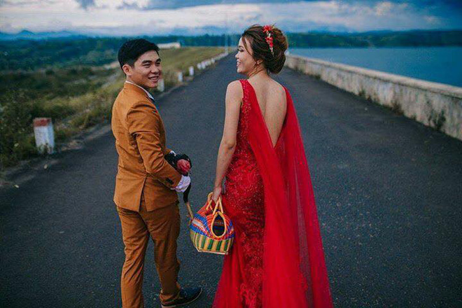 anh cuoi cua chu re me ga choi chup kieu gi cung duoc mien la phai co ga