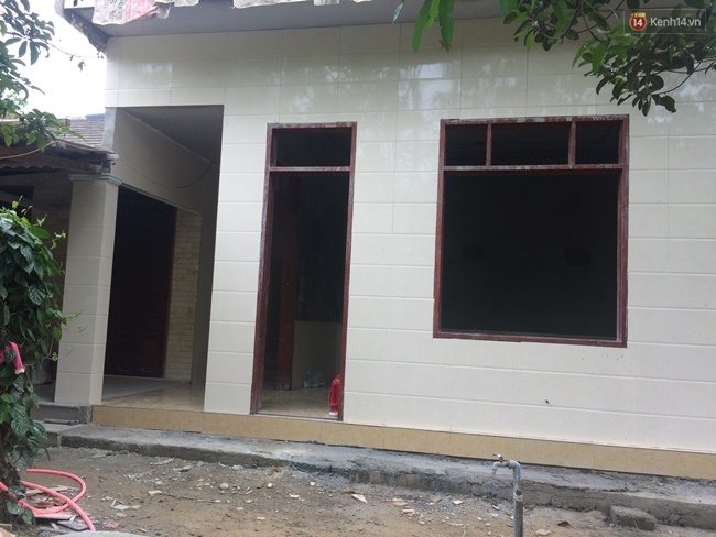 bo cua anh nghi nguoi than o canada cho tien xay nha moi chu khong phai con toi gui ve