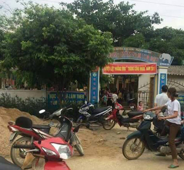 nghe an nghi cho tre an ga bi dich hang tram phu huynh vay truong mam non