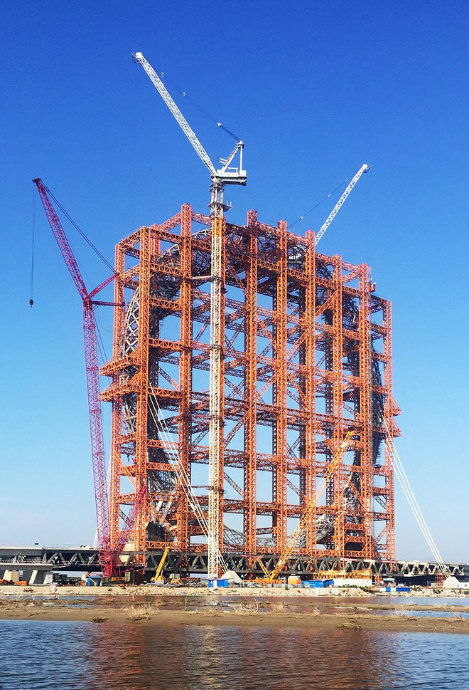 trung quoc khai truong vong du quay khong truc lon nhat the gioi tich hop ca tv va wifi trong moi cabin