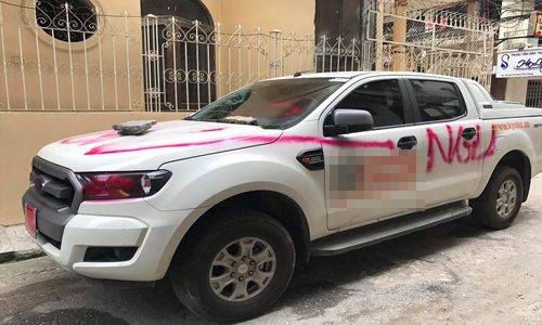 do o to chan loi cua hang bi nhac nho nguoi phu nu con chi mat quat lai duong cua nha may a