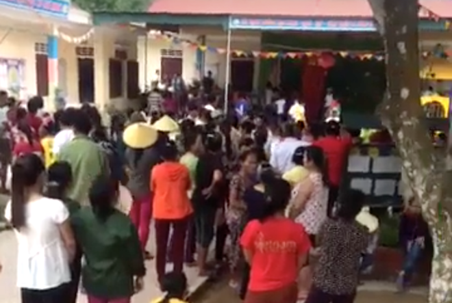 dung hop dong 2 nhan vien mua ga chua dam bao an toan cho tre mam non