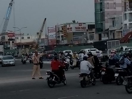 da nang nhung dieu bat ngo toi nay giua hai doi phao hoa thuy sy va nhat ban