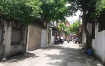 nghe an mua do an sang ve me ta hoa phat hien con trai tu vong trong tu the treo co