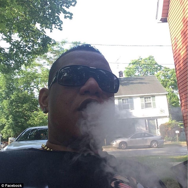 my cau be goi dien cho canh sat to cao cha tang tru ma tuy nguy hiem