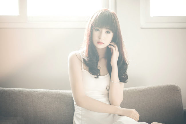 chan dung co nang xinh vuot troi giua ngoi truong toan trai xinh gai dep