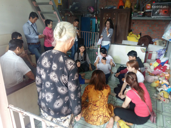 nguoi cha co 2 con bai nao bat ngo phat gao tu thien cho nguoi dan ngheo o xung quanh