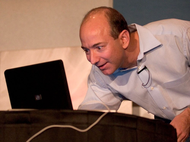 cuoc doi ki thu cua ceo amazon jeff bezos nguoi giau thu hai the gioi