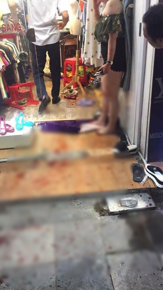 nam thanh nien xong vao cua hang quan ao o pho co ha noi chem 2 nguoi nhap vien