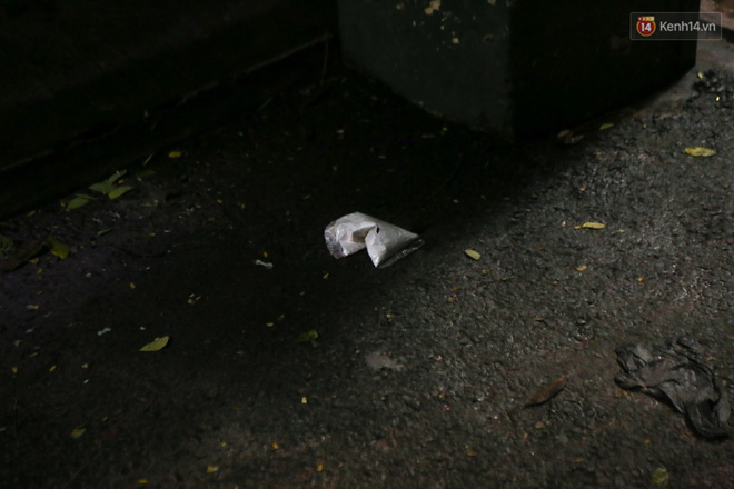 sau le be giang nhom hoc sinh cap 3 o sai gon thi nhau nem bom son bot mau vao trong san truong