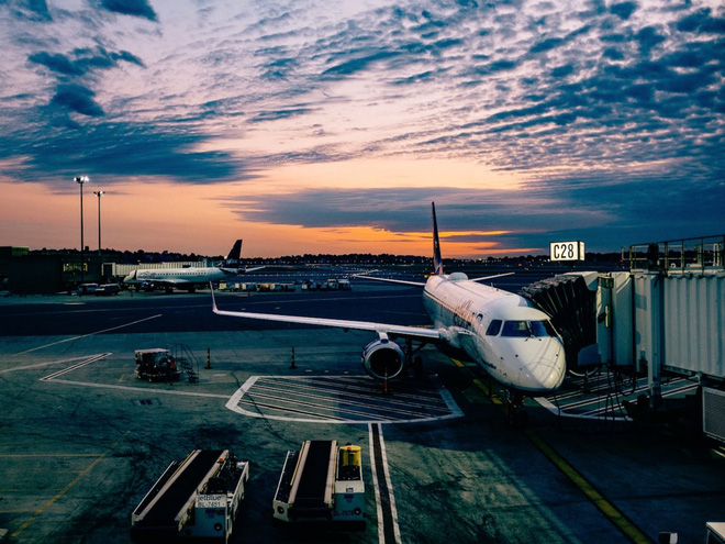 phi cong tiet lo ve nhung trai nghiem lai may bay rung ron