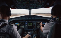 phi cong tiet lo ve nhung trai nghiem lai may bay rung ron