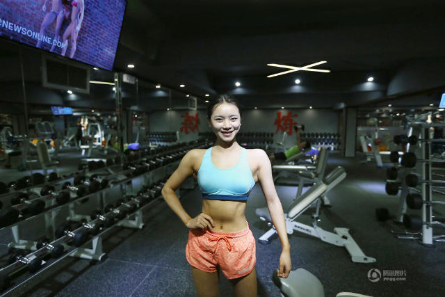 co sinh vien tro thanh nha vo dich bikini the hinh tre nhat trung quoc nho an 10 long trang trung mot ngay