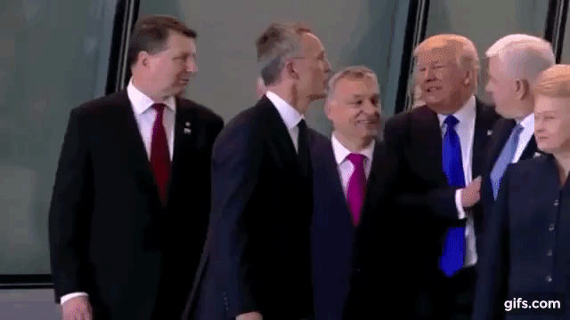 tong thong donald trump bi nghi gat thu tuong montenegro de len truoc chup anh